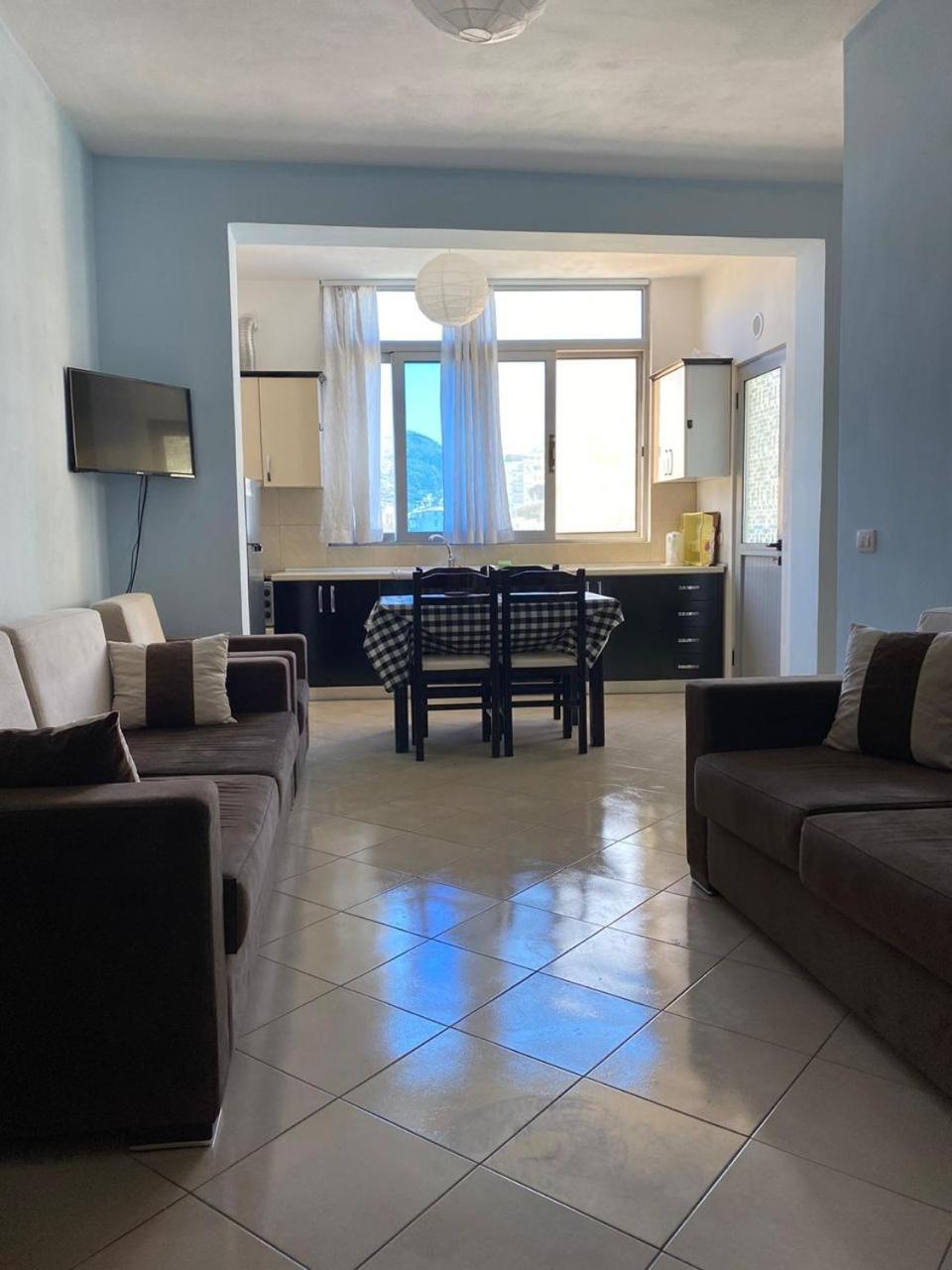 Tulipani Apartments Near Promenade Sarandë Esterno foto
